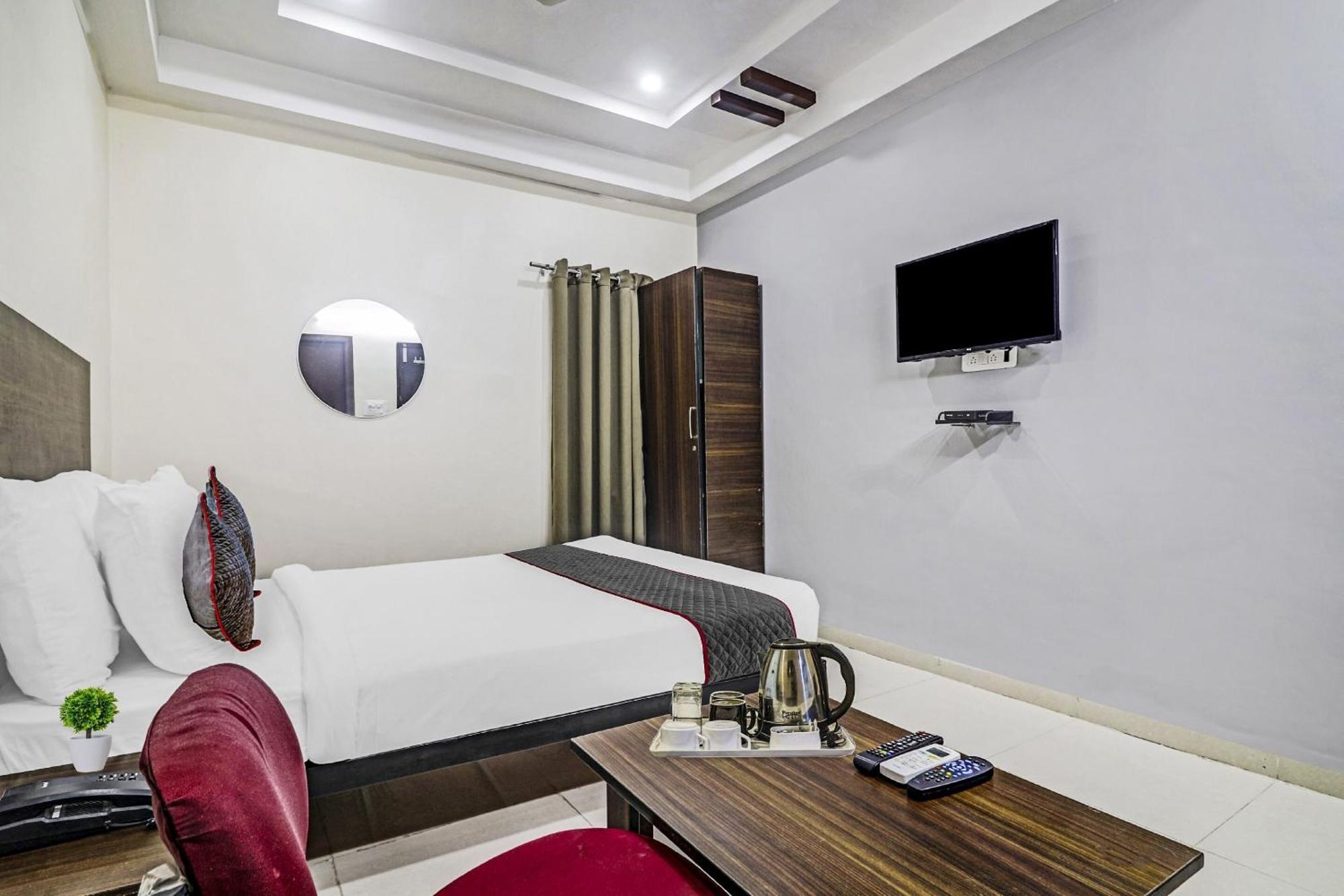 Collection O White House Near Kims Kondapur Hotel Kondapur  Екстериор снимка